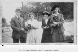 Leavenworth, Kansas, Man, Woman, and Girls