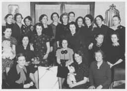 Donnelly Garment Company Employees