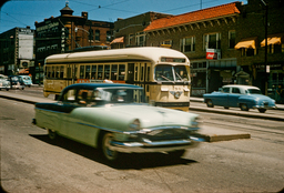 Streetcar on Main at 31st Street