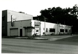 Mr. Gleam Car Wash Building