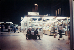 Union Station - Candy and News