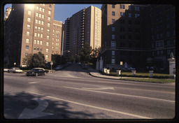 Intersection of Ward Parkway and 48th Street