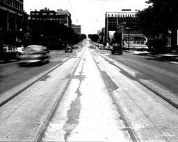 Broadway Boulevard from Valentine Road