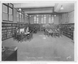 Children at the Swinney Branch Library