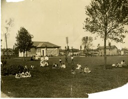 Holmes Square Park