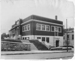 Kansas City Public Library, Louis George Branch