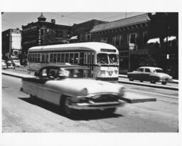 Streetcar on Main at 31st Street