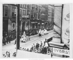 Onlookers and Floats