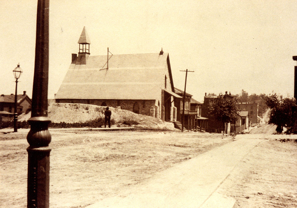 One of the temporary locations for St. Mary’s Church (then St. Luke’s) at Fourth and Locust streets in 1892.