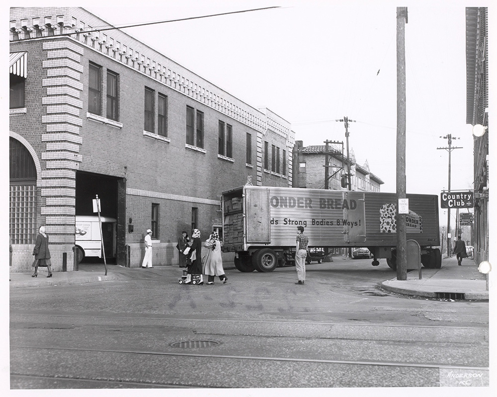 The Campbell-Continental Baking Company Building at 30th and Troost, circa 1945. Kansas City Public Library.