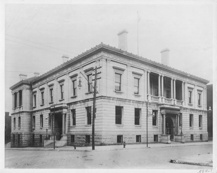 Central Library at 9th & Locust