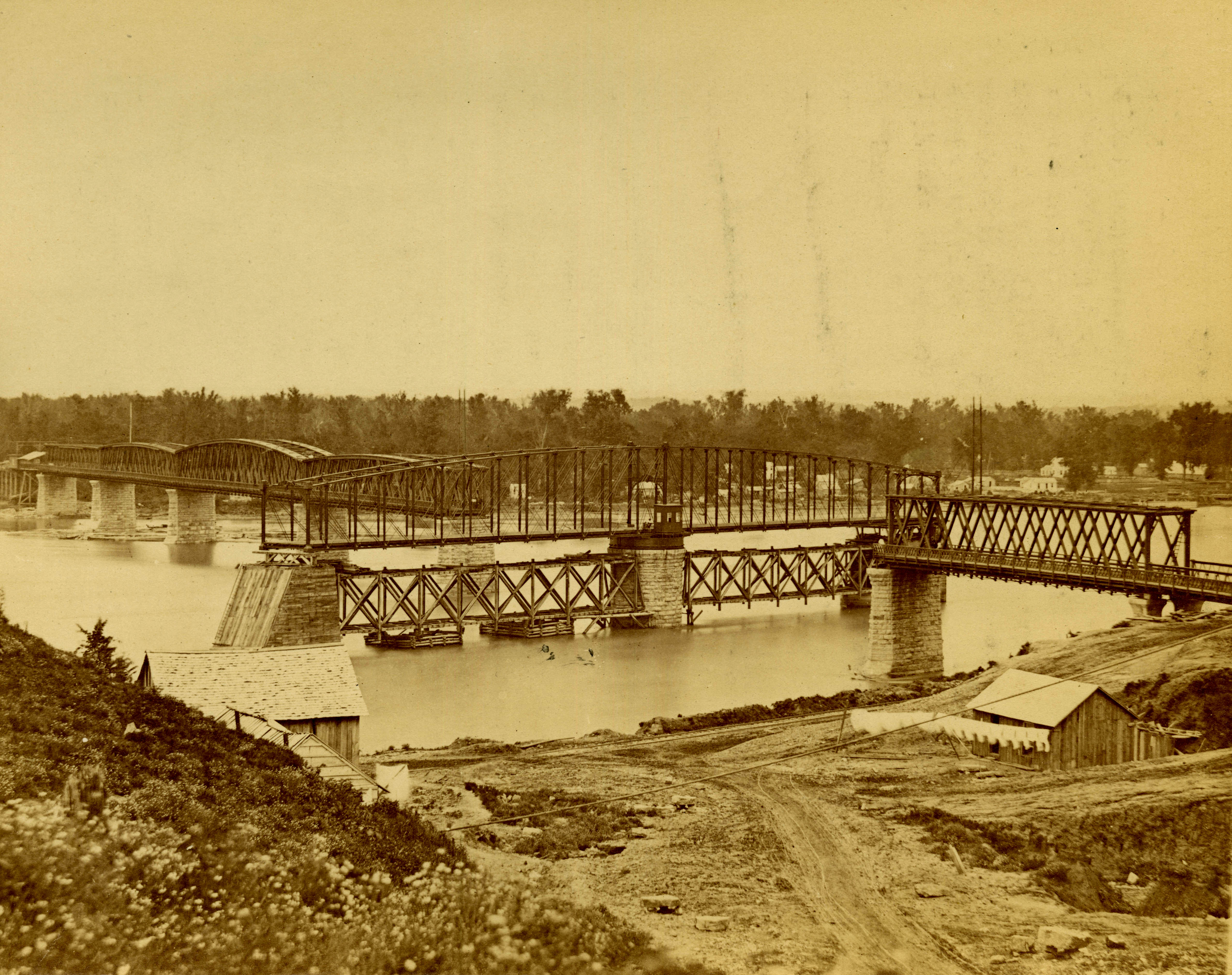 The Hannibal Bridge at its opening in 1869.