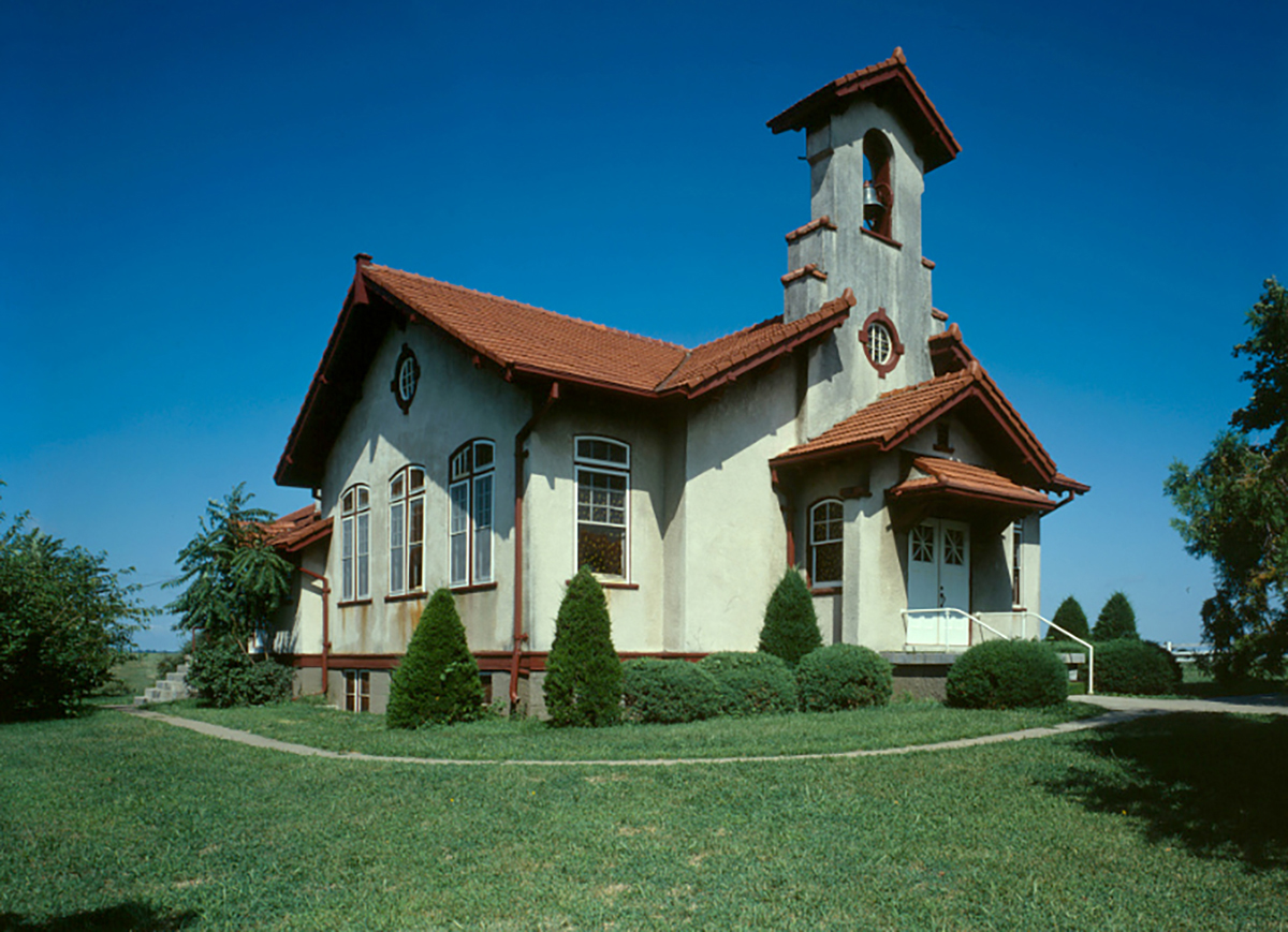 Longview Farm chapel from the Historic American Buildings Survey. LIBRARY OF CONGRESS