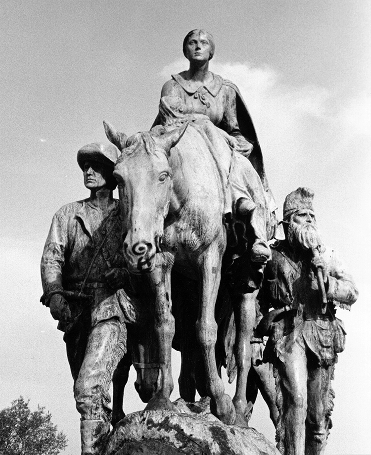 Front-facing view of the Pioneer Mother, Penn Valley Park | KANSAS CITY PUBLIC LIBRARY