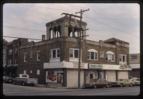 One of many buildings in the Warner Plaza area, near 34th & Main, demolished in the early 1990s.