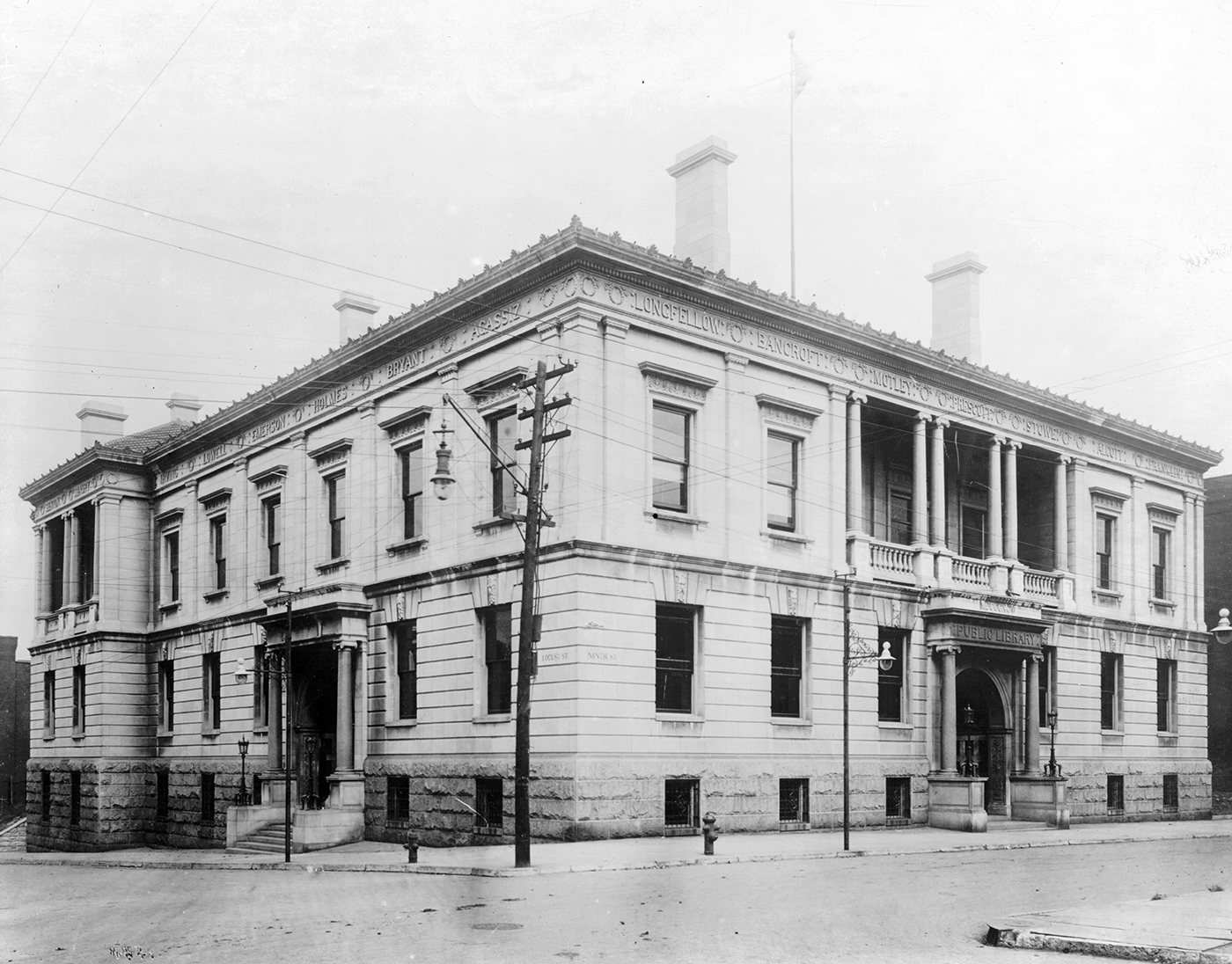 The 1897 Kansas City Public Library building at Ninth and Locust streets.