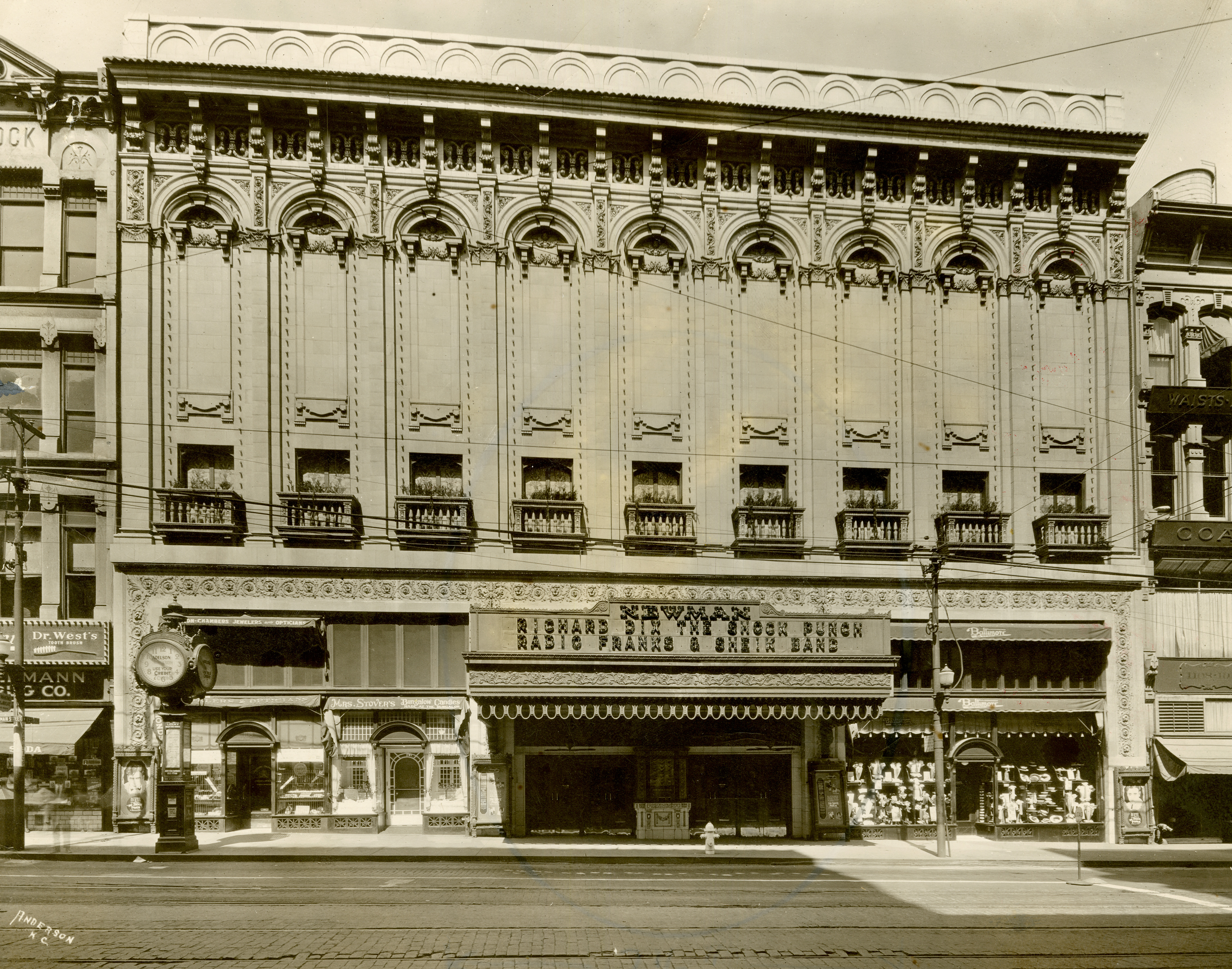 The Newman theater in 1928.