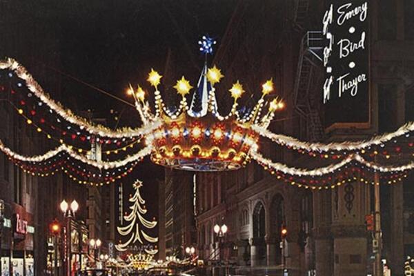 What Happened to Kansas City’s Christmas Crowns?