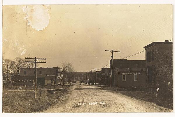 Postcard of 37th Street in Leeds, MO, ca. 1917